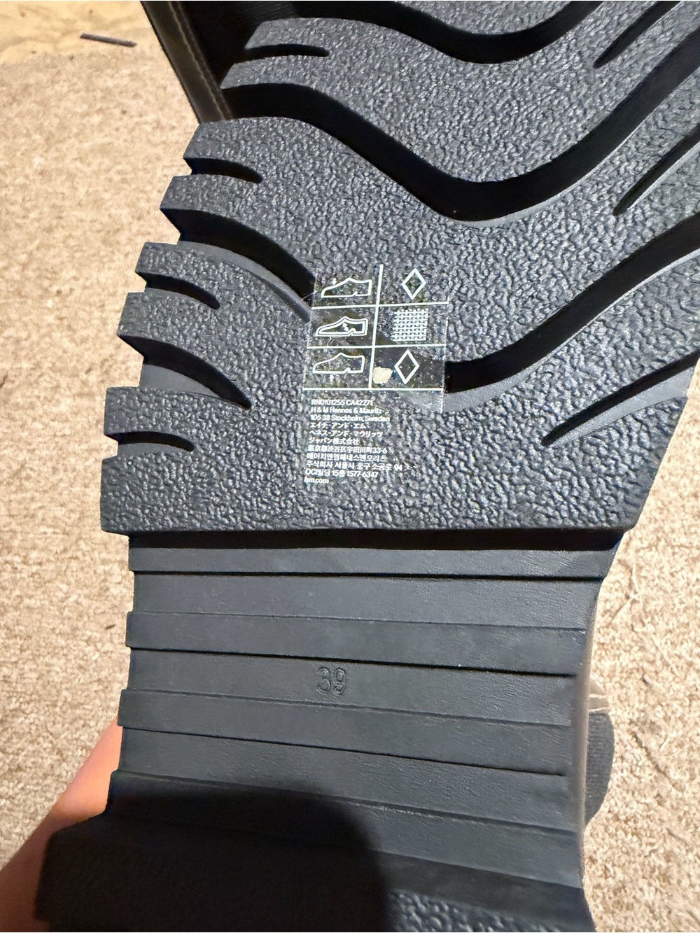 Black block heel Boots with Contrast Stitching - Picture 3 of 3